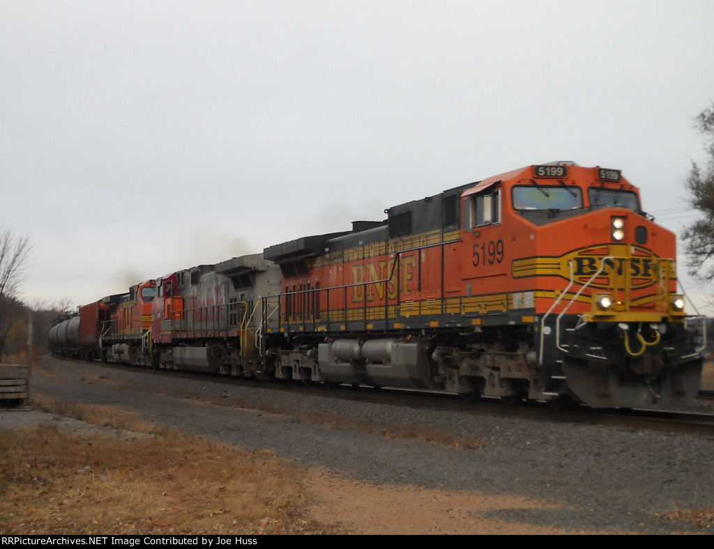 BNSF 5199 East